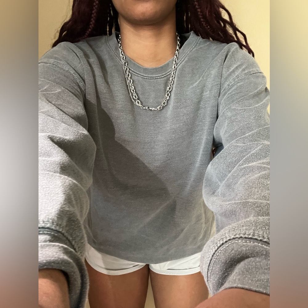 GREY SWEATSHIRT